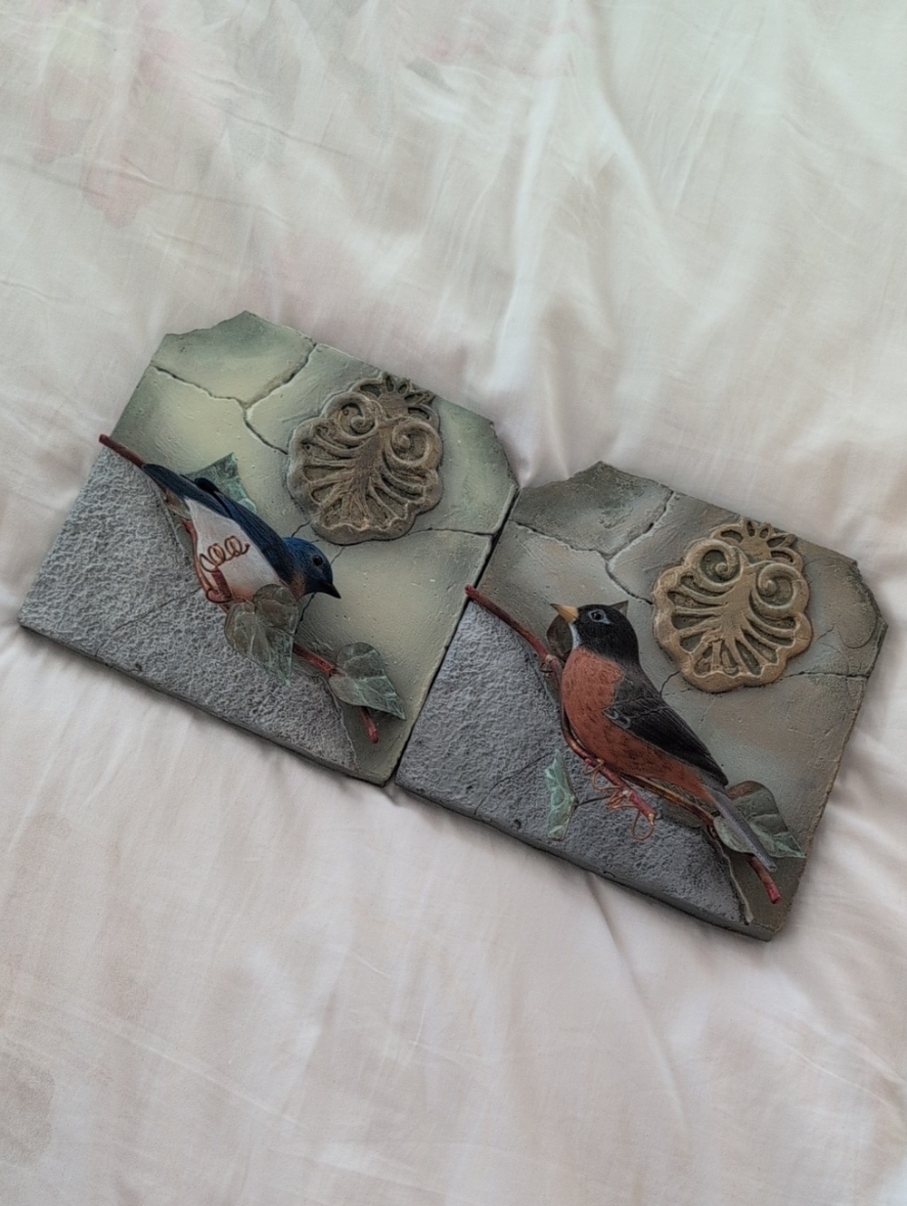 Pair of Decorative Bird Wall Plaques in Gray, Brown, Blue